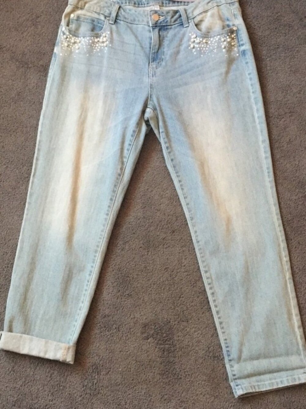 Jennifer Lopez Mid-Rise Boyfriend Jeans Sz 10 w/Pearl Details @ Pocket Light - Picture 3 of 6